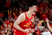 世界杯官方客户端下载中心-广厦三核79分拒横扫：胡金秋30分大爆发 双小外49+14+15制胜